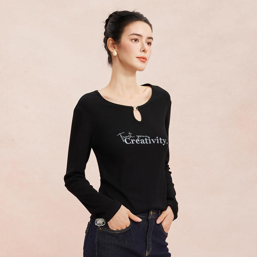 RE700斯尔丽2026新款春季长袖T恤简约百搭时尚可单穿可内搭字母T上衣 商品图10