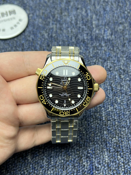 升级版 经典欧米茄OMEGA海马300米系列"间金海马"潜水男士腕表
机芯：搭载进口原装西铁城 商品图1