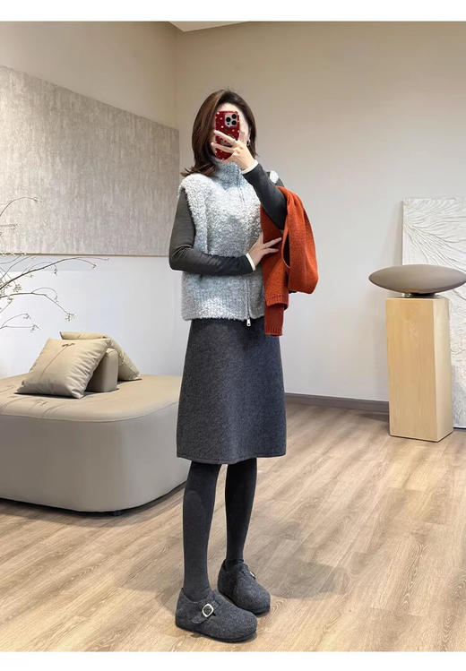 YAW61150圈圈纱毛绒马甲 商品图3