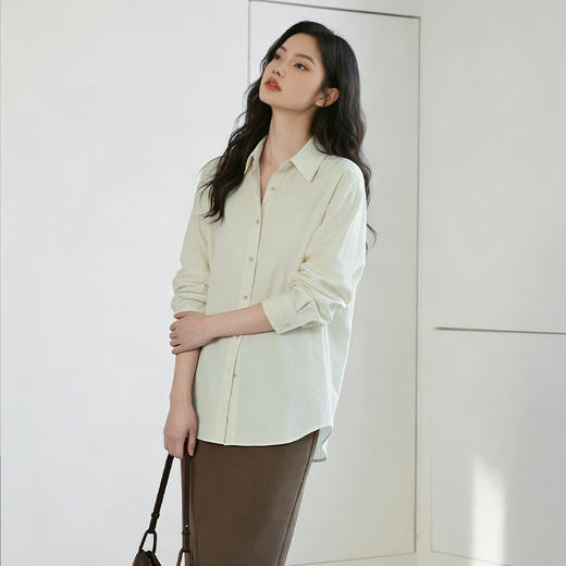 西遇纯色复古通勤百搭2026春季新款休闲翻领单排扣透气长袖衬衫V0160003 商品图3