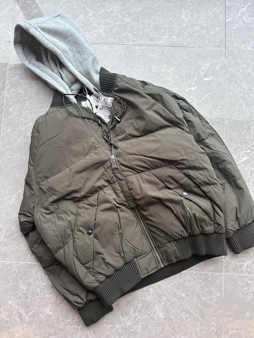 全新正品银泰撤柜小众品牌连帽可拆卸男士运动户外飞行棒球领羽绒服断码捡漏

200来块买品牌撤柜真的香
总共就两个码 L正常175码 2XL正常185码 商品图0