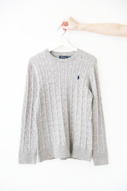 含羊毛30%，圆领麻花毛衣。小标刺绣复古氛围感长袖羊毛衫E011566 商品图13