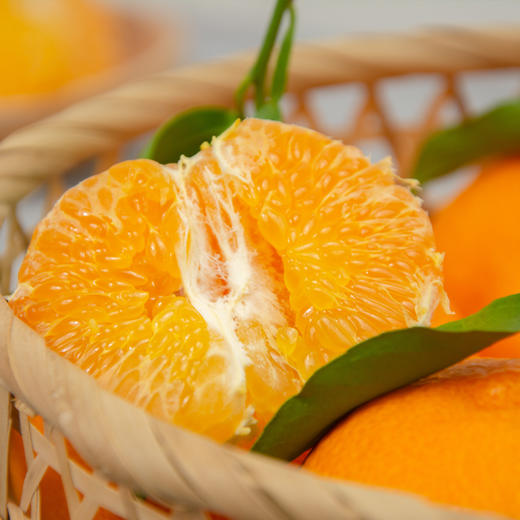 春见粑粑柑 脆嫩化渣 一口下去满满的果粒 商品图5