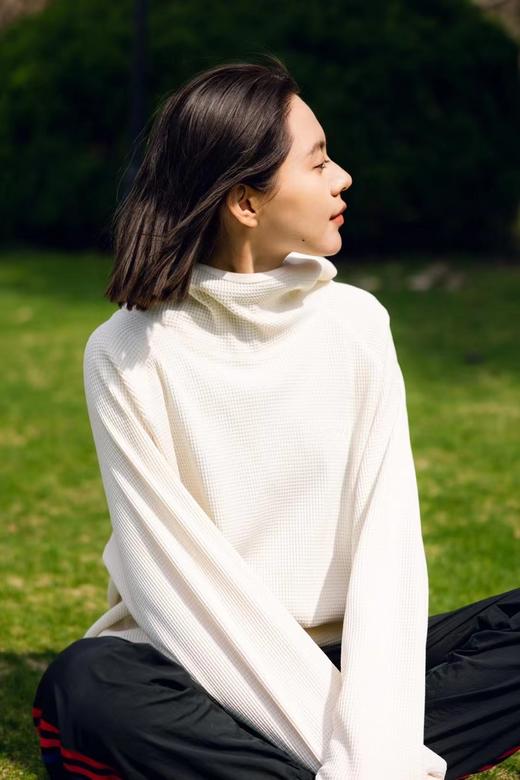 【春上新】【6折】6楼OUTDOOR新款圆领连帽柔软吸汗速干舒适中性款长袖上衣吊牌价559折后价335 商品图2