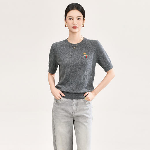 「高货wl」全新升级【铂金会员211/天猫279/差价68】(05406)洛诗琳气质七彩刺绣羊毛色2026春季新款密织短袖针织衫 商品图0