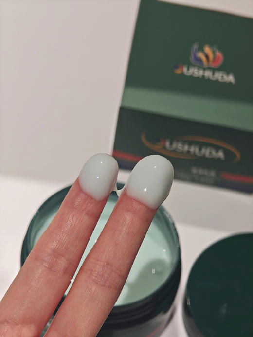 72小时发货『欧舒达万能保湿乳霜100g』1罐=身体乳+护手霜+护足霜+冻疮膏，【26年10月底过期】原价39一罐，年末5罐29.9！草本植物成分无添加，小孩能用，乳液质地，滋润好吸收 商品图12