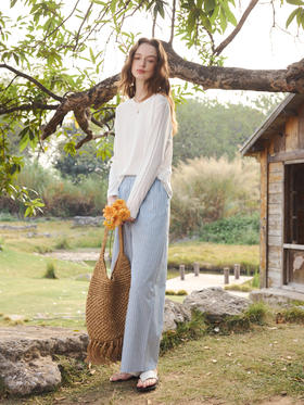 OLrain欧芮儿2026春米白色简约慵懒休闲长袖T恤圆领上衣女