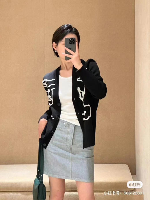 115-4原价680 极限亏清无退换 BB战马骑士 对比撞色 特种纱线开衫 蓝色肩线 自留L 商品图8