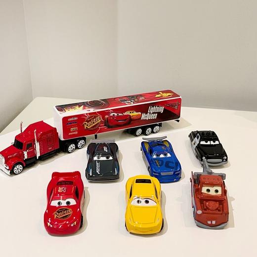 7辆赛车总动员合金车【出口赛车总动员合金车套装】实物质感非常好~ 车壳采用优质合金、车底为优质ABS、惯性滑行，轻轻一推可以走超远 商品图4