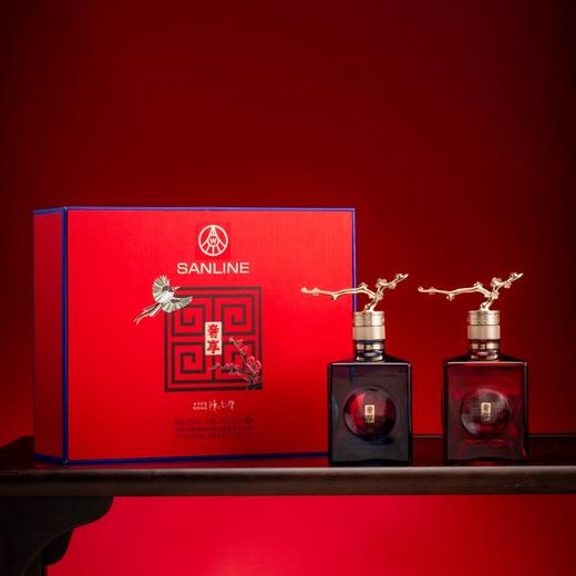 五粮液 生态奢享·四方见喜礼盒 500ml*2瓶 52%vol浓香型白酒 甘美醇香，回味悠长；红蓝配色，双喜之意，喜气祥瑞，吉利好运 商品图13