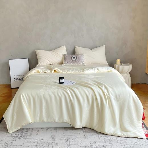 【果壳抽检填充物100%柞蚕丝】蚕奶奶蚕丝被东北寒带有机柞蚕丝 珠光蝶影系列精致礼盒 尺寸200*230 商品图7