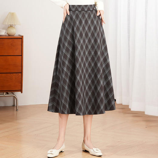 「自」全新升级【铂金会员137/天猫179/差价42】(12347)洛诗琳时尚格子半身裙2026春季新款高腰显瘦大摆A字裙 商品图0