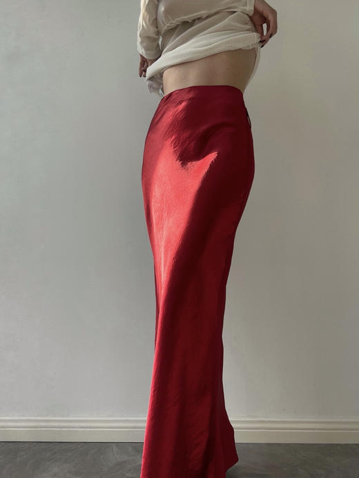 TU｜C05AW24-SK05-RD29 红色醋酸斜纹超长款鱼尾裙【长版 】 商品图6