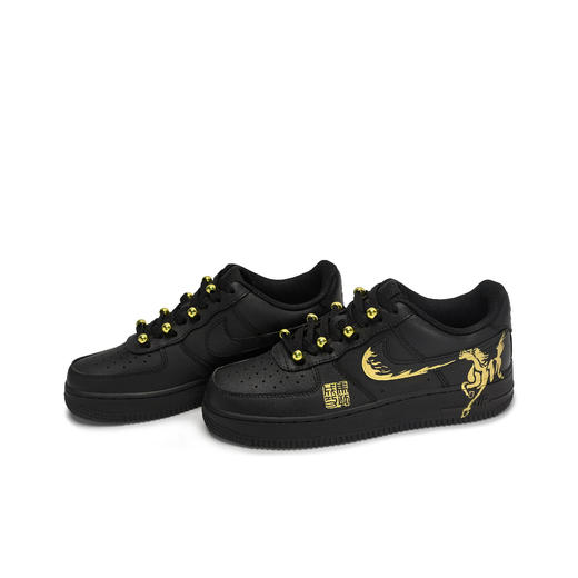 【品牌授权】 Nike Air Force 1 马年限定系列 潮人亲测必入新年战靴超超超有年味 吸睛 搭配任何穿搭都出彩 商品图3