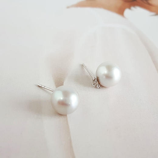 【天然正品】AU750白金镶钻镶天然近完美约8.6MM真多麻海水珍珠耳钉16.2*8.6*8.6MM（皆取最大值）311225NJM51特价：
980 商品图5