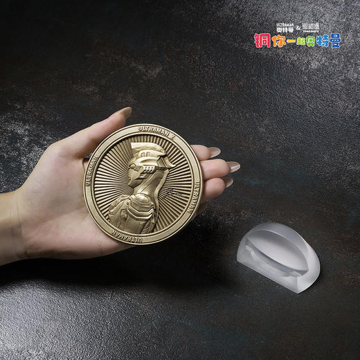 铜师傅 正版授权《奥特曼铜牌》客厅限量手办 家居装饰工艺品摆件 商品图5