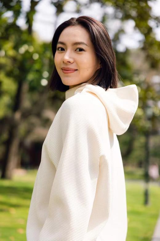 【春上新】【6折】6楼OUTDOOR新款圆领连帽柔软吸汗速干舒适中性款长袖上衣吊牌价559折后价335 商品图0