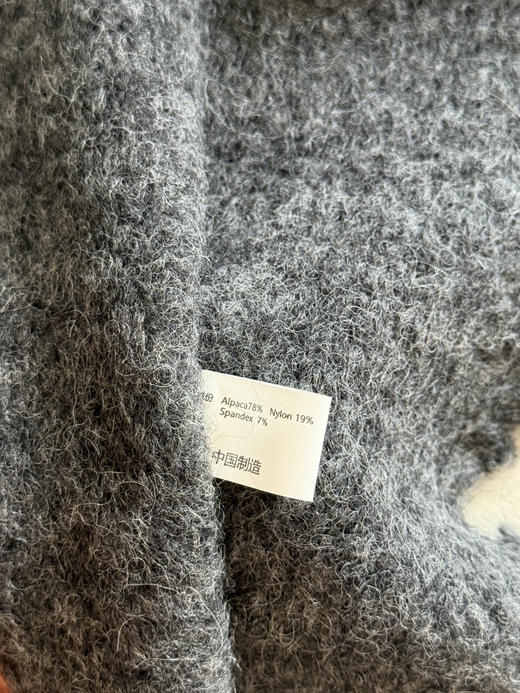 松软羊驼毛围脖｜交叉牛角木扣流苏围巾【包邮+三天无理由退换】 商品图8