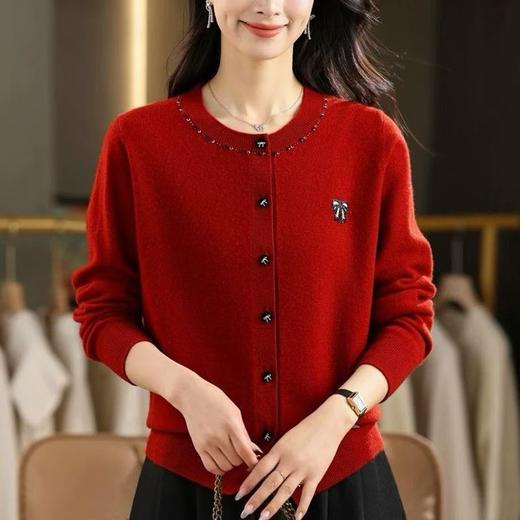 2F梵希威登小衫 商品图0