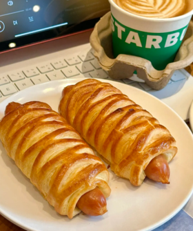 【还口以酥皮烤肠卷，😋一口满足你对点心与肉食的双重渴望】✅真材实料：70%黑猪肉含量，精选猪后腿肉🍗✅匠心工艺：24层手工开酥，安佳黄油制作