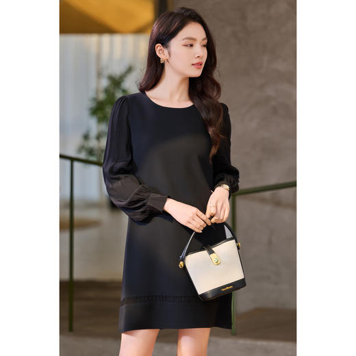 高支醋酸小黑裙 春夏专属双料设计 透气不闷汗 利落廓形 触感凉滑透气 米思阳2026春季新款赫本风复古醋酸小黑裙长袖连衣裙5045 商品图2