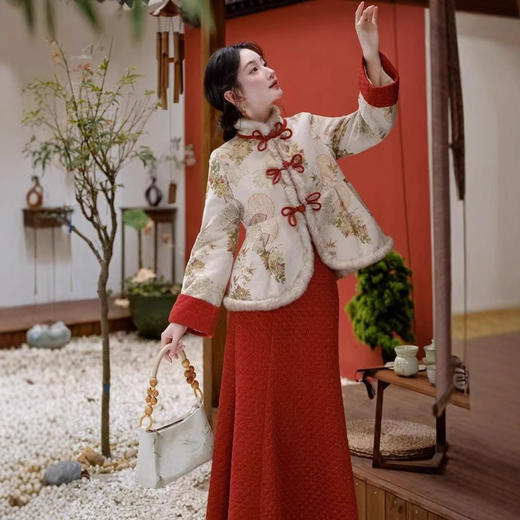 【新年战袍❗️东方美学】2026新年过年春节新中式国风套装裙女秋冬过年战袍高级感穿搭日常改良旗袍。jc 商品图3