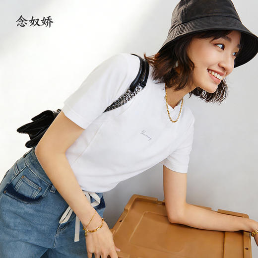 【商场同款】CNE5289 “简约白T” 柔和的本白色调，基本款白T 商品图5