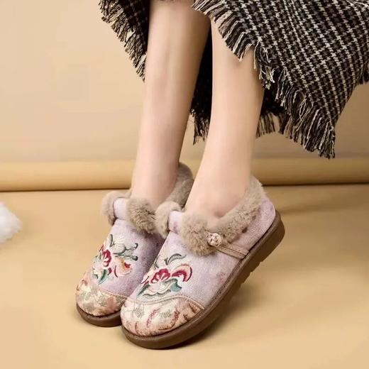 【59.9元2双，单拍不发！】国风刺绣加绒妈妈鞋，每一步都藏国风画卷的诗意，妈妈挚爱加绒保暖一脚蹬【3-5天发货】 商品图0