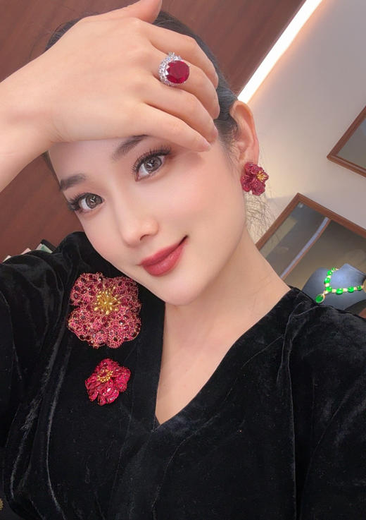 GAONAS  璀璨华丽老钱红色花朵耳环11905ZR 商品图1