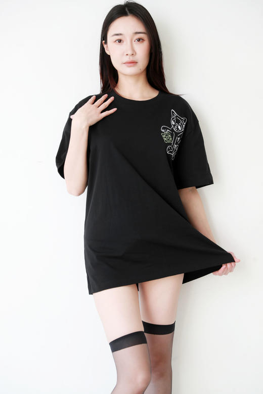 卡通刺绣tee，慵懒的氛围感。基础设计圆领宽松纯棉半袖儿E011558 商品图11
