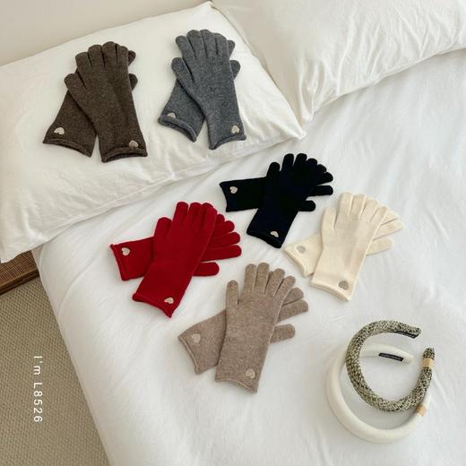 老米优品🎈3-5天。《羊毛平针手套+绣金丝爱心可触屏保暖手套》刺绣金丝爱心点缀 ~保暖又时髦！XW260115A 商品图4