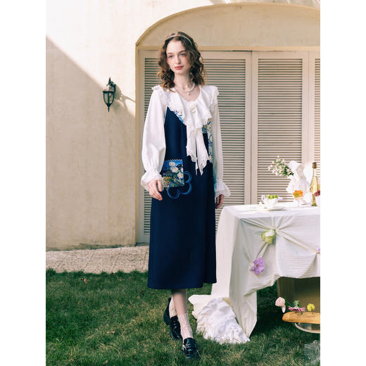 两三事梵高文艺光影梦境2026春季新款贴布刺绣不对称背带裙连衣裙 商品图1