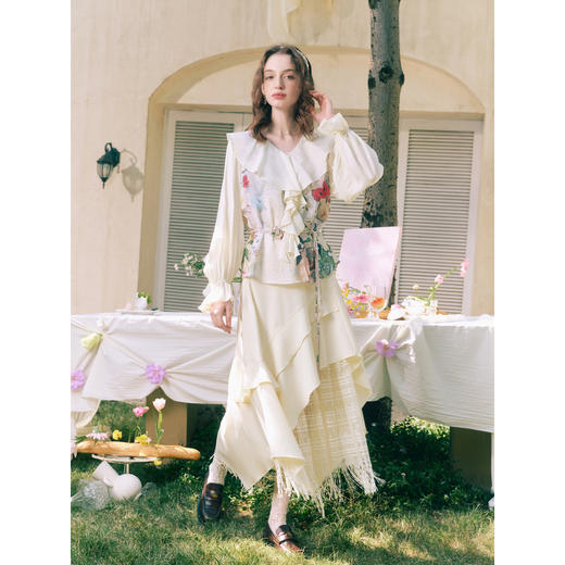 两三事临风明夏2026春新款荷叶边领立体花腰绳绑带两件套雪纺衫女 商品图3