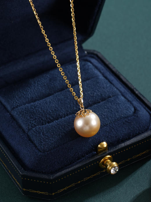 子佩集【缱绻韶光】G18K珍珠惜王妃吊坠【P200729-1】11mm珠海水珠金色花托花片镀金（不含链）2601 商品图3