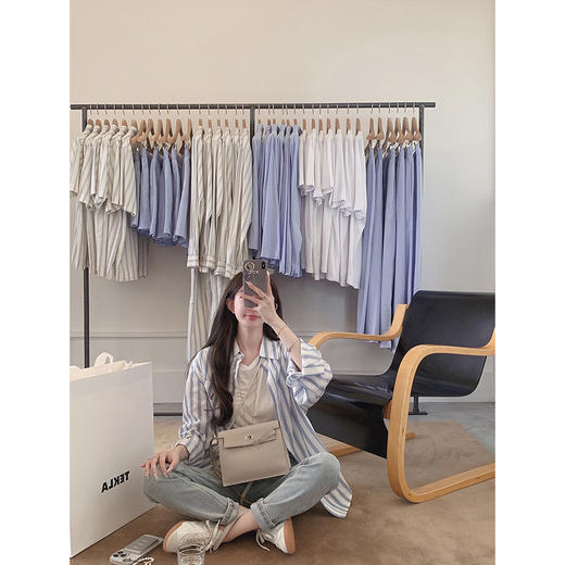 S码 金蘑菇菇 写字楼下买咖啡的姐姐/ 是你想穿的年轻感通勤衬衫100棉 商品图1