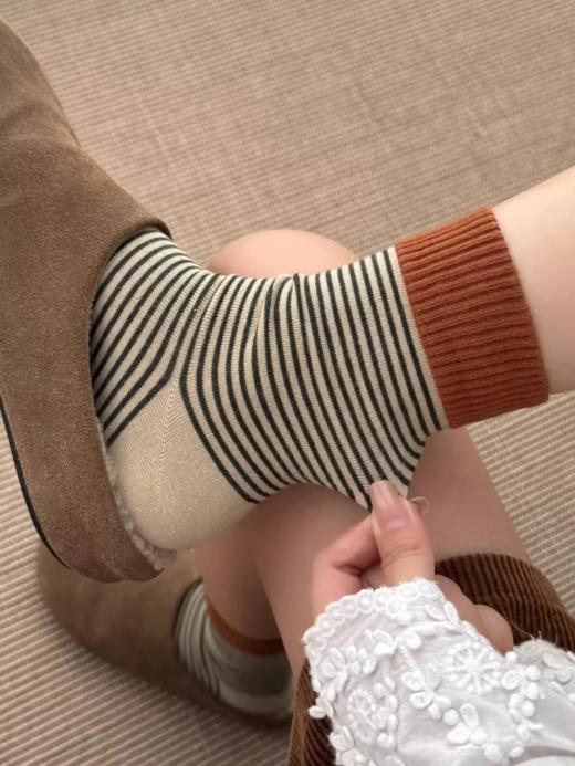 <曾小咸推荐> 撞色袜口拼接条纹袜 日常79/5双 活动价49.99/5双！！【预售款，预计3-15天发货】 商品图1