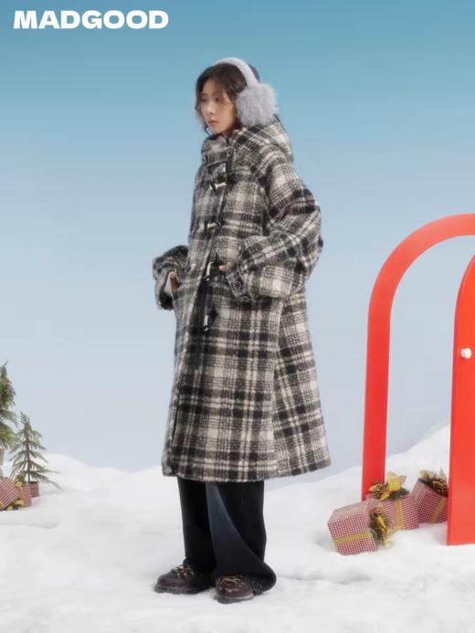 马得工地/MDGDWT141401/黑白圈圈呢牛角扣大衣 商品图2