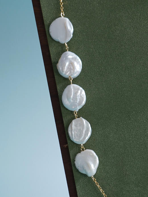 子佩集【长情印记】珍珠惜王妃毛衣链【ZZMYL002】16.5mm扁珠镀金巴洛克2601 商品图3