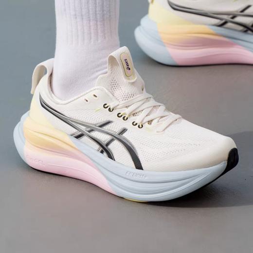 【春上新】【新品】7楼ASICS亚瑟士 NIMBUS 28LITE-SHOW CN女式跑步鞋1012C031-100吊牌价1390 商品图0