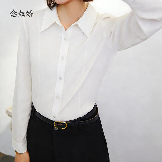 【商场同款】CNB5993 “ 叠搭好搭针织弹力衬衫 ” 舒适不拘束 轻柔亲肤 针织白色衬衫 商品图1