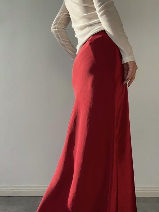 TU｜C05AW24-SK05-RD29 红色醋酸斜纹超长款鱼尾裙【长版 】 商品图5