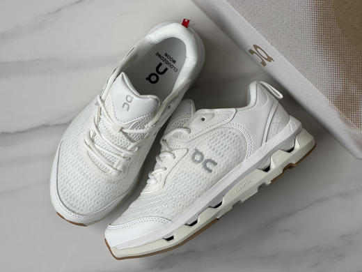 点此购买 昂跑Cloudzone男女款户外运动休闲跑鞋 98 340056 商品图4