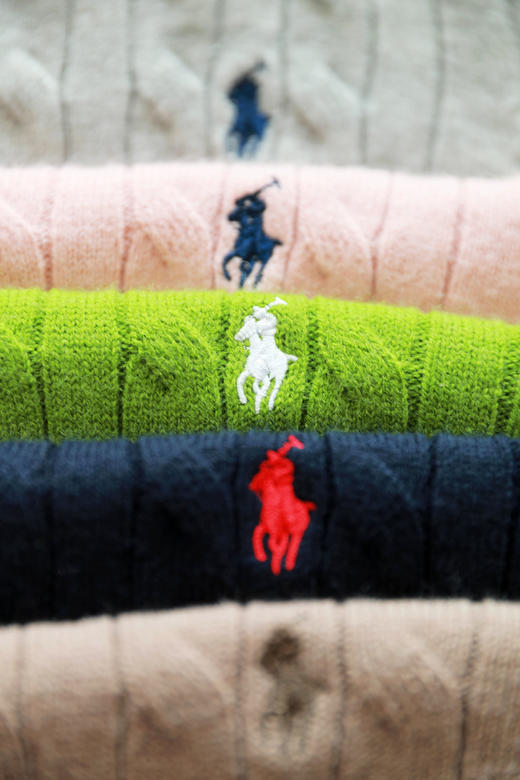 含羊毛30%，圆领麻花毛衣。小标刺绣复古氛围感长袖羊毛衫E011566 商品图4