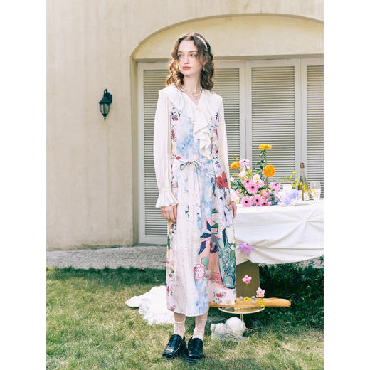 两三事梵高文艺 浪漫花房 2026春季新款荷叶边v领印花绑带连衣裙 商品图1