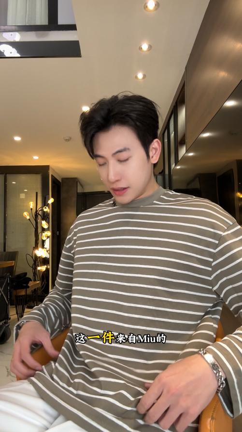 3251SDSA男士秋冬新款痞帅男装韩版简约撞色条纹圆领长袖T恤舒适百搭 商品图0