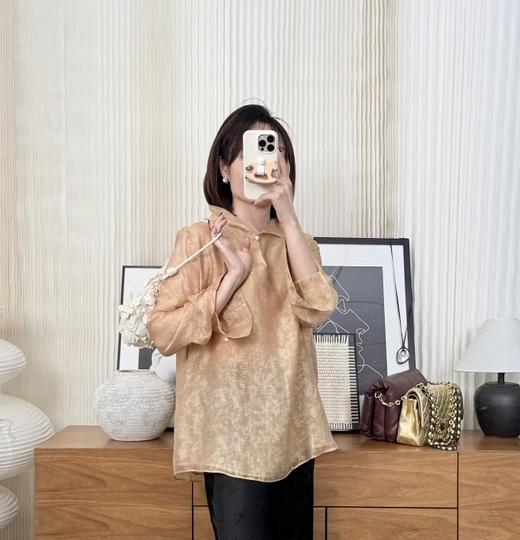 自由如风 2026初春水墨笔触长袖衬衫 柔软纱质感 双层用料 三穿领型一衣多穿 商品图1