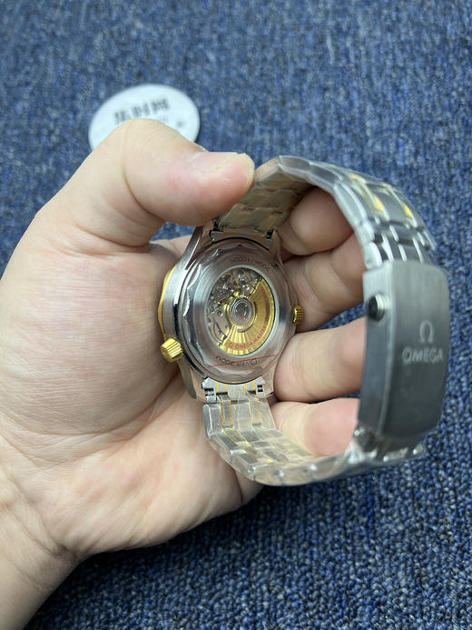 升级版 经典欧米茄OMEGA海马300米系列"间金海马"潜水男士腕表
机芯：搭载进口原装西铁城 商品图5