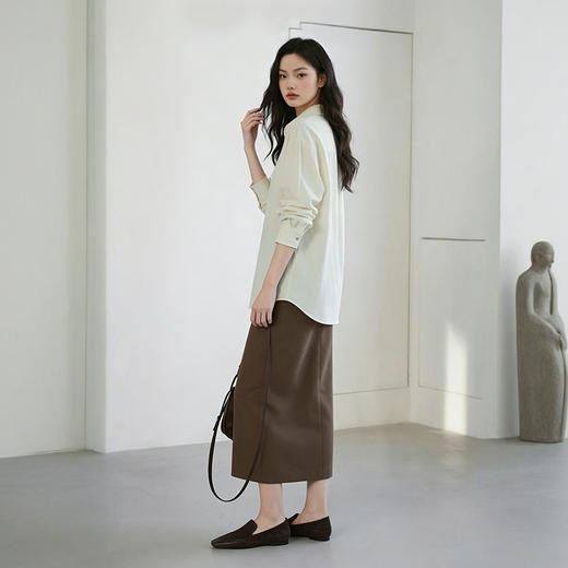 西遇纯色复古通勤百搭2026春季新款休闲翻领单排扣透气长袖衬衫V0160003 商品图4