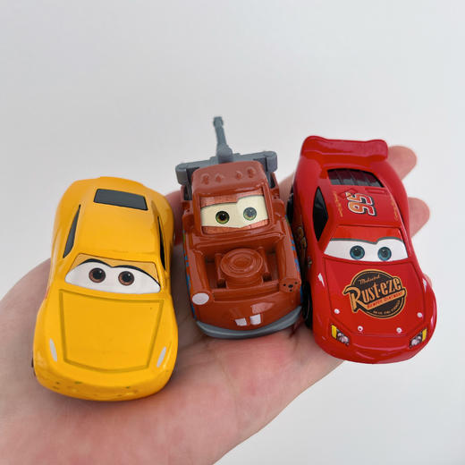 7辆赛车总动员合金车【出口赛车总动员合金车套装】实物质感非常好~ 车壳采用优质合金、车底为优质ABS、惯性滑行，轻轻一推可以走超远 商品图8