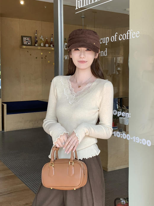 <曾小咸推荐> 蕾丝边拼接V领长袖 日常139/件 活动价89.99！【预售款，预计3-15天发货】 商品图6